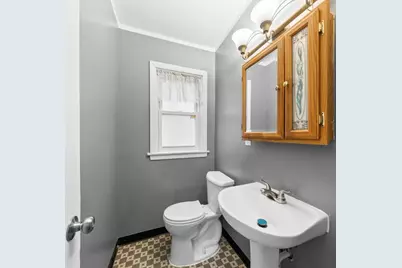 8142 S Yates Boulevard, Chicago, IL 60617 - Photo 12