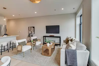 1317 N Western Avenue #203, Chicago, IL 60622 - Photo 4