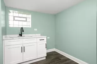 10436 S Eberhart Ave, Chicago, IL 60628 - Photo 22