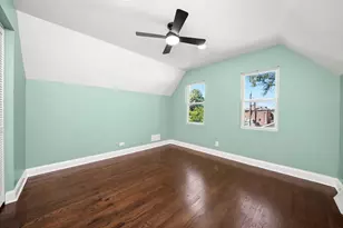 10436 S Eberhart Ave, Chicago, IL 60628 - Photo 14