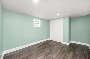 10436 S Eberhart Ave, Chicago, IL 60628 - Photo 24