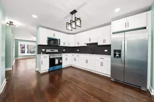 10436 S Eberhart Ave, Chicago, IL 60628 - Photo 8