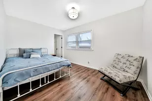 15923 Woodlawn E Ave, South Holland, IL 60473 - Photo 14