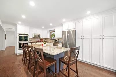 5238 Pratt Avenue, Skokie, IL 60077 - Photo 10