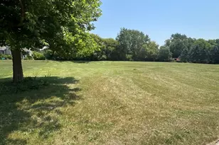 7580 Vida Ave, Lakewood, IL 60014 - Photo 1