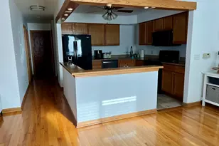 1108 Castilian Ct, Glenview, IL 60025 - Photo 4