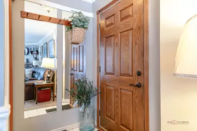 1157 Middlebury Lane #B1, Wheeling, IL 60090 - Photo 2