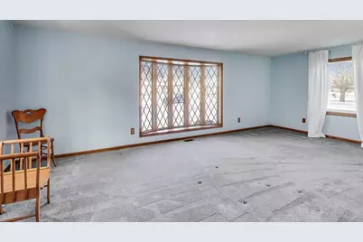 3409 W Bretons Drive, McHenry, IL 60050 - Photo 4
