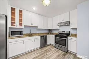 845 E 22nd St, Lombard, IL 60148 - Photo 8