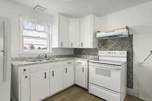 4381 Safford Rd, Rockford, IL 61101 - Photo 8