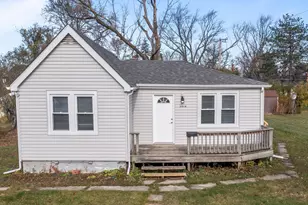 3614 Linneman St, Glenview, IL 60025 - Photo 1