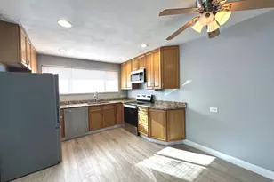 1410 Beverly Ln, Streamwood, IL 60107 - Photo 10