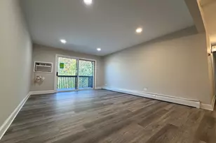 100 Willow Ln, Willow Springs, IL 60480 - Photo 6