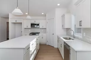 2503 Treeline Drive, Bloomington, IL 61704 - Photo 8