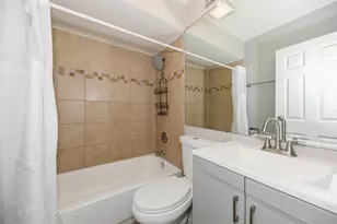 10 Tower Ct, Downers Grove, IL 60516 - Photo 6
