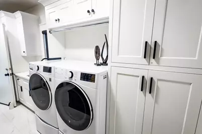 740 67th Place, Willowbrook, IL 60527 - Photo 16