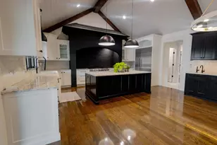 740 67th Pl, Willowbrook, IL 60527 - Photo 6