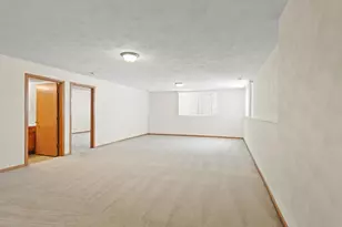 2422 Arnold Ave, Rockford, IL 61108 - Photo 20