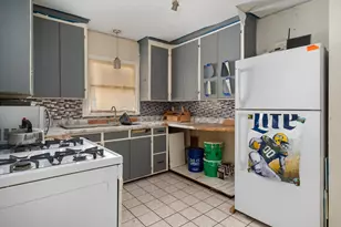 121 N May St, Joliet, IL 60435 - Photo 6