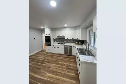 1136 Laurel Lane, Naperville, IL 60540 - Photo 6