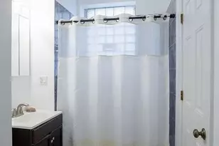 10810 N Hamlin Ave, Chicago, IL 60624 - Photo 6