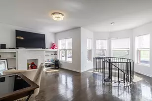 10810 N Hamlin Ave, Chicago, IL 60624 - Photo 4