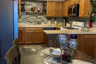 27W300 Melrose Ln, Winfield, IL 60190 - Photo 10