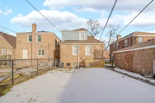 8352 S St Lawrence Ave, Chicago, IL 60619 - Photo 24