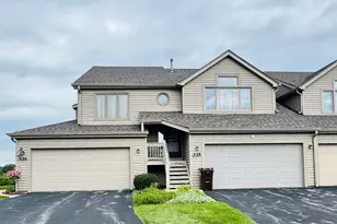 5128 Morning Glory Ln, Loves Park, IL 61111 - Photo 1