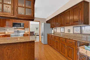 1630 Tina Ln, Flossmoor, IL 60422 - Photo 4