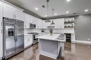 2811 N Bell Ave, Chicago, IL 60618 - Photo 6