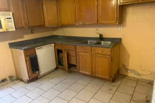 18019 Lorenz Ave, Lansing, IL 60438 - Photo 4