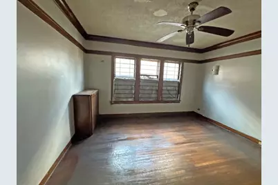 938 N Leamington Avenue, Chicago, IL 60651 - Photo 8
