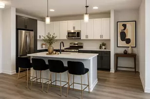 250 McHenry Rd, Buffalo Grove, IL 60089 - Photo 2