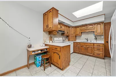 806 Adrian Street, Yorkville, IL 60560 - Photo 10