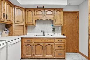 806 Adrian St, Yorkville, IL 60560 - Photo 12