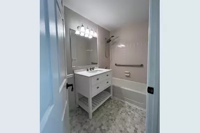 211 E Ashbury Lane #7, Roselle, IL 60172 - Photo 6