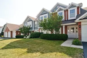 211 E Ashbury Ln, Roselle, IL 60172 - Photo 1