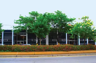 5765 N Lincoln Ave, Chicago, IL 60659 - Photo 1