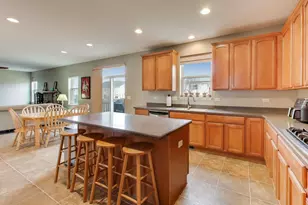 2409 Bluewater Dr, Wauconda, IL 60084 - Photo 4