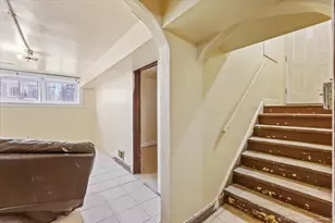 8119 S South Shore Dr, Chicago, IL 60617 - Photo 16