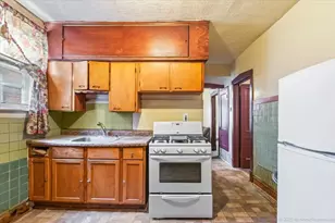 8119 S South Shore Dr, Chicago, IL 60617 - Photo 6