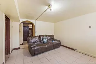 8119 S South Shore Dr, Chicago, IL 60617 - Photo 18