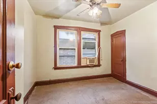 8119 S South Shore Dr, Chicago, IL 60617 - Photo 10