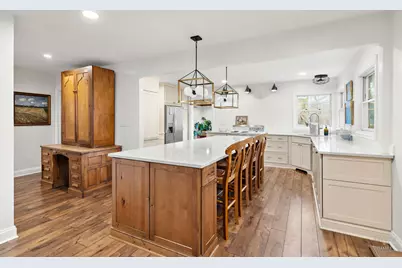 [Address not provided], Crystal Lake, IL 60012 - Photo 2