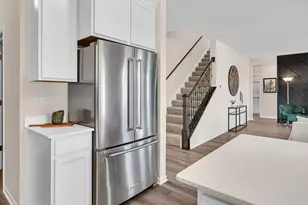 1232 Wildflower Ln, Bartlett, IL 60103 - Photo 8