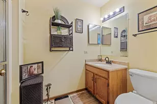 17551 Drummond Dr, Tinley Park, IL 60487 - Photo 12