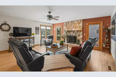 429 W Kenilworth Avenue, Palatine, IL 60067 - Photo 8