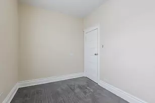 758 W 71st St, Chicago, IL 60621 - Photo 2