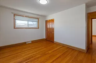 7910 Churchill St, Morton Grove, IL 60053 - Photo 22